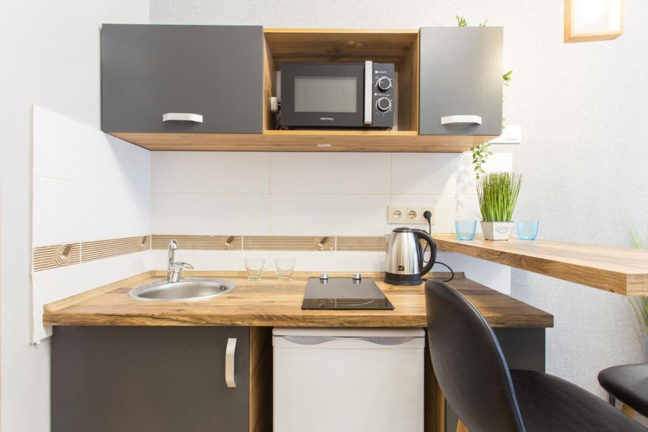 Апартаменти Well Located Studio - Yaroslavska Str. 21 Харків Екстер'єр фото