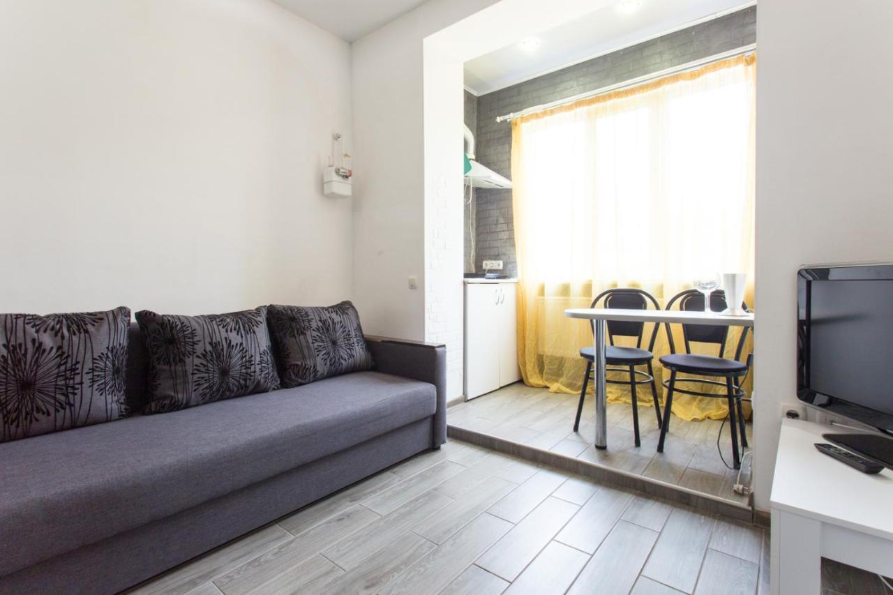 Апартаменти Well Located Studio - Yaroslavska Str. 21 Харків Екстер'єр фото