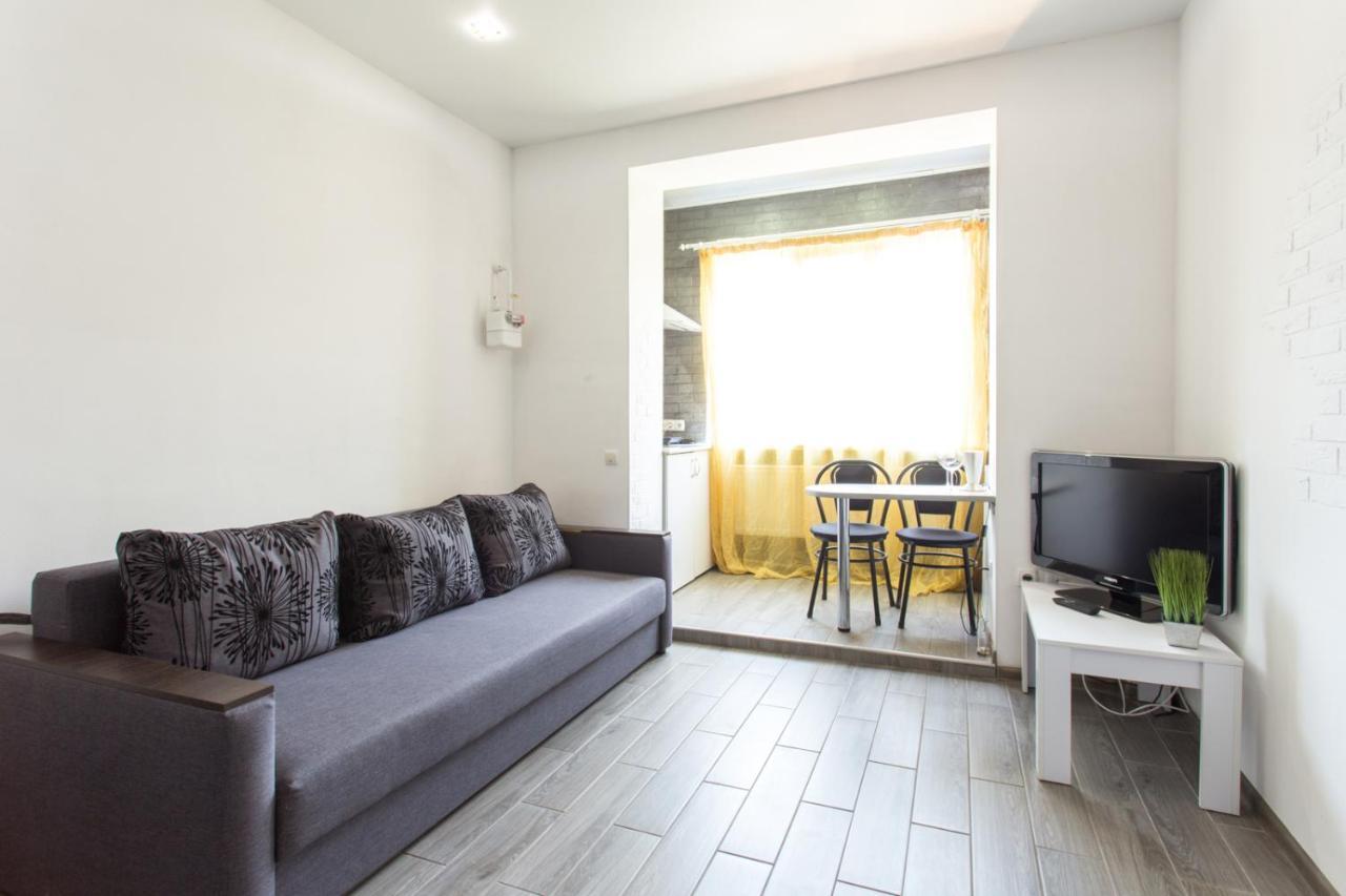 Апартаменти Well Located Studio - Yaroslavska Str. 21 Харків Екстер'єр фото