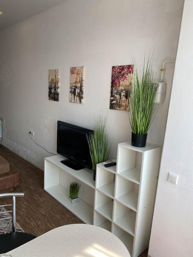 Апартаменти Well Located Studio - Yaroslavska Str. 21 Харків Екстер'єр фото